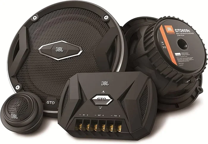 What Is the Difference Between 2 and 3 Way Speakers