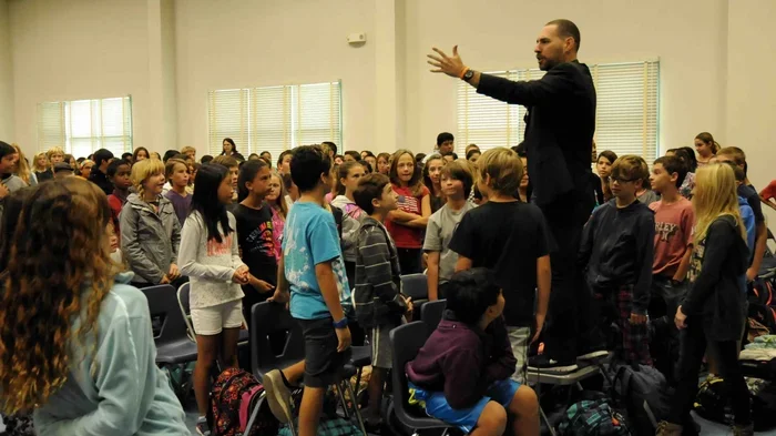 Motivational Speakers for High Schools