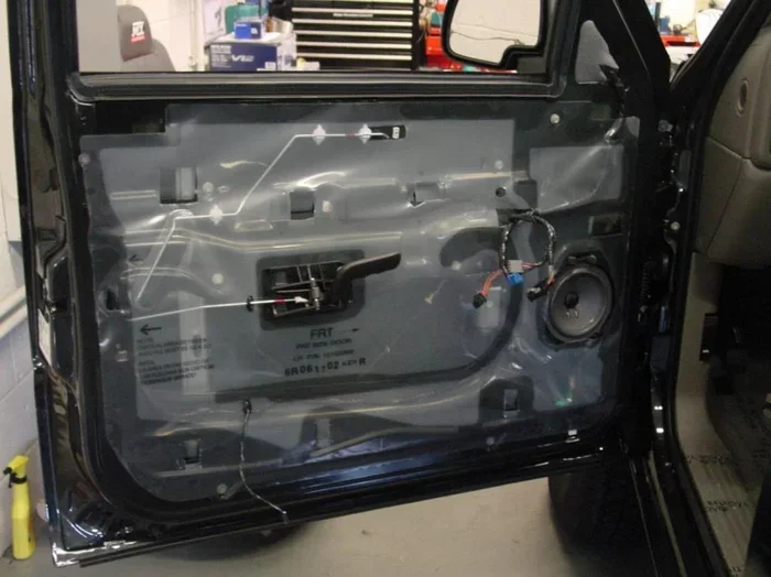 What Size Door Speakers Are in a 2003 Chevy Silverado