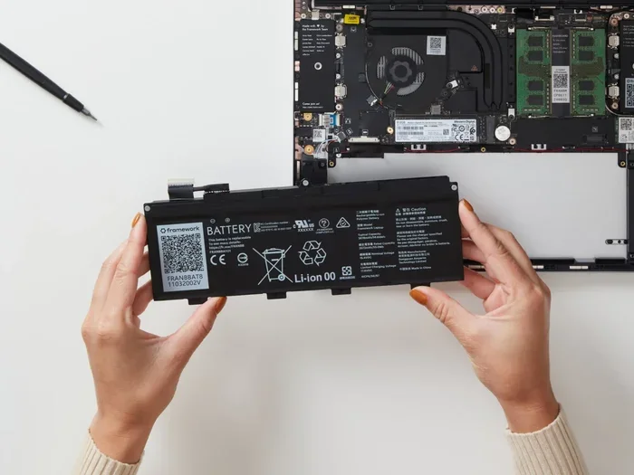 When to Consider Replacing an Aging Laptop Battery
