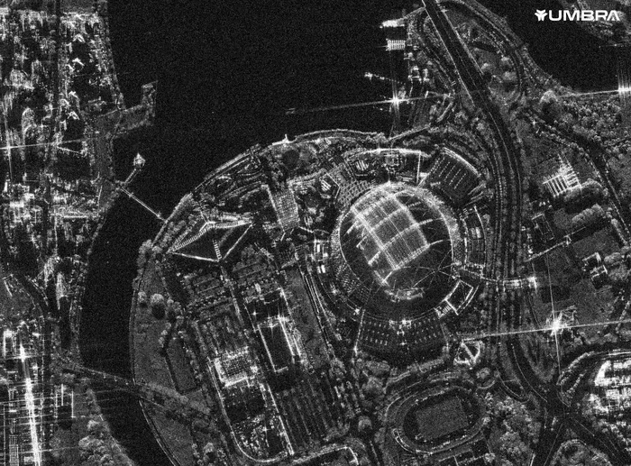 What Is the Difference Between Satellite Radar Pictures